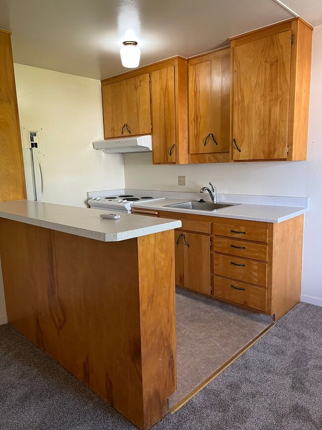 Foto del edificio - Upstairs - 1 Bedroom 1 Bath Apartment