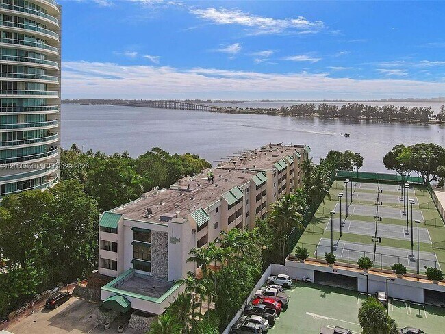Foto del edificio - 2201 Brickell Ave