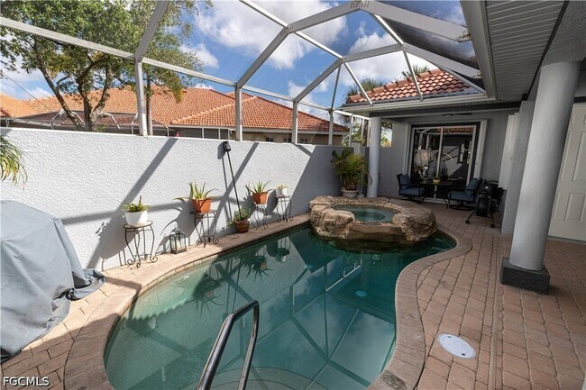 Foto del edificio - 14081 Bently Cir