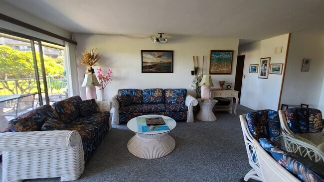 Building Photo - 2 Bedroom 2 Bath Furnished Condo