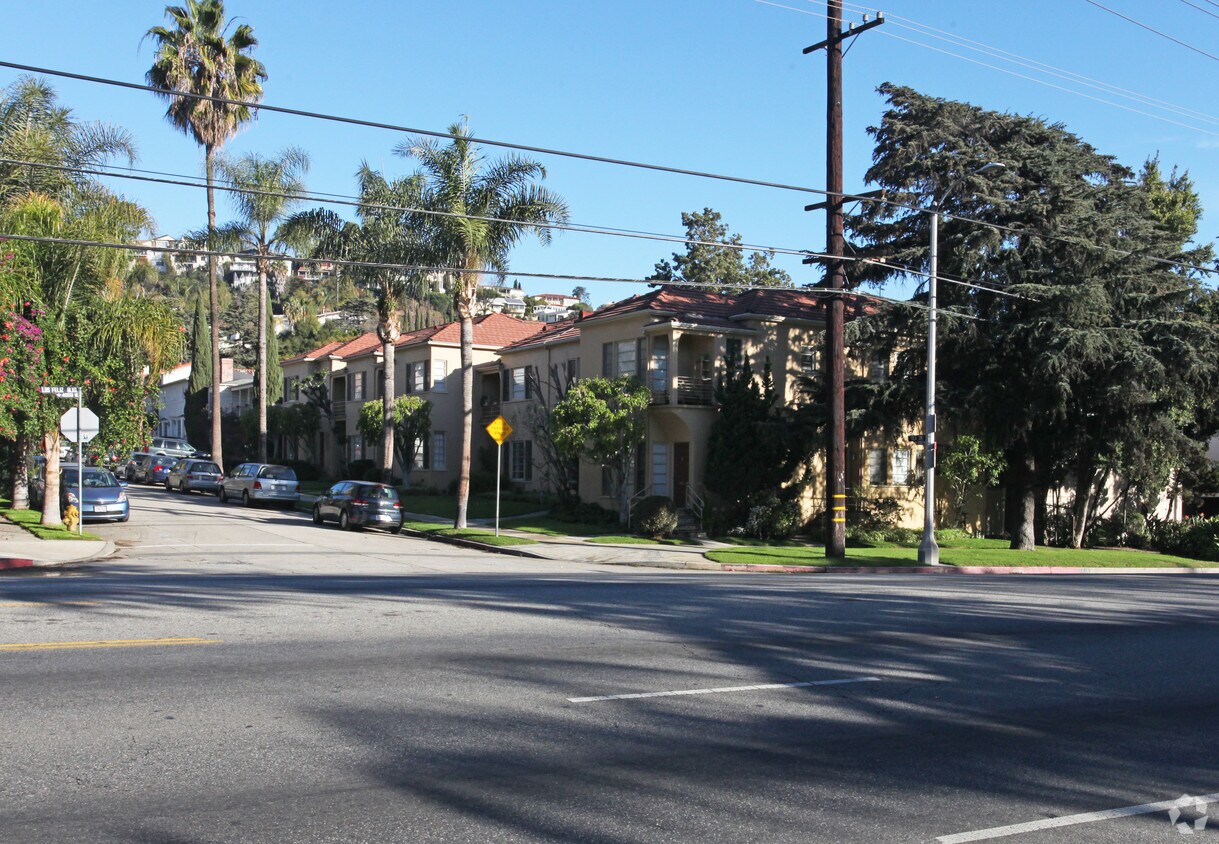Primary Photo - 4019 Los Feliz Blvd