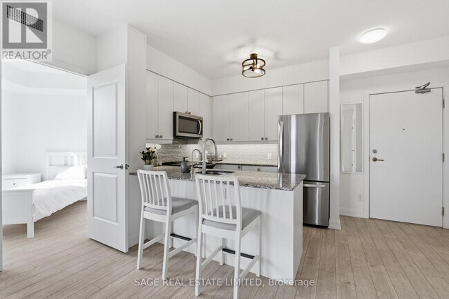 Photo du bâtiment - 3655 Kingston Rd