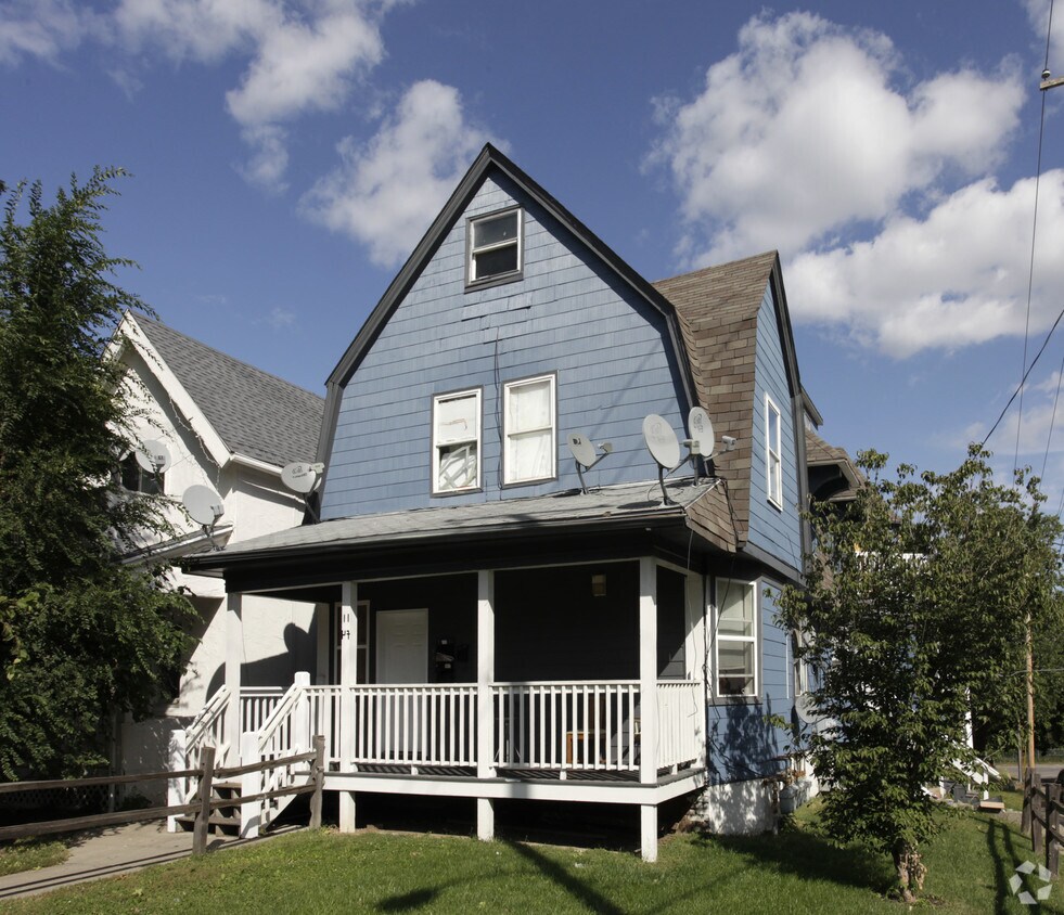 Primary Photo - 1147 Park Ave