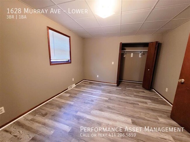 Foto del edificio - Spacious 3BR Lower Duplex on Murray St - A...