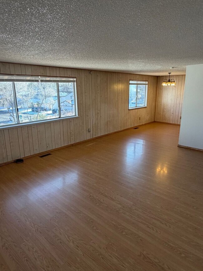 Foto del edificio - 2706 Powder Dr