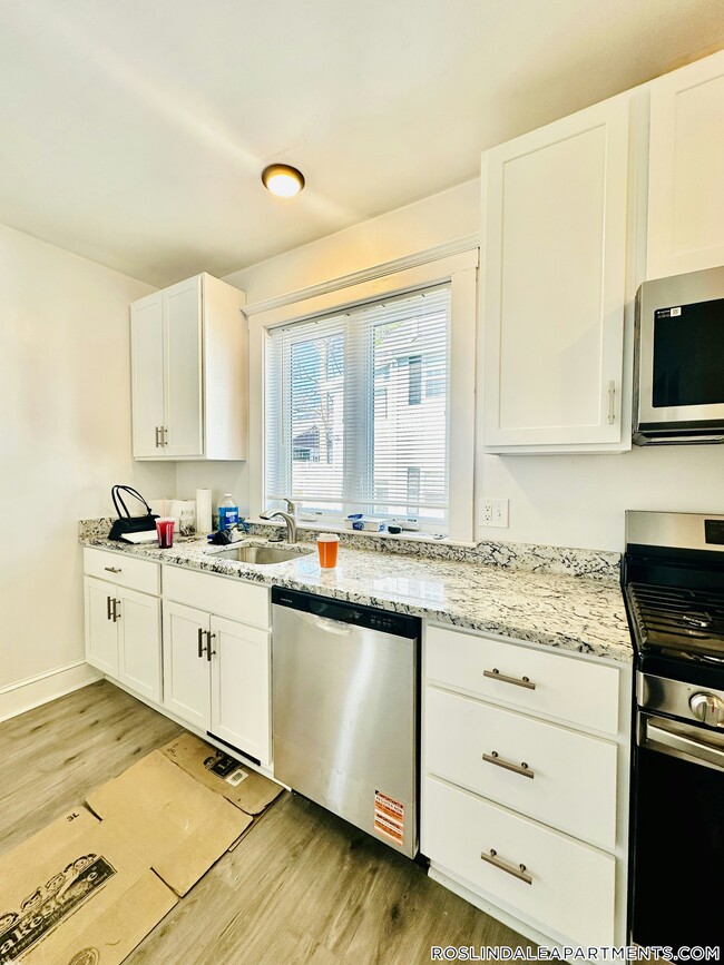 Building Photo - 316 Cornell St