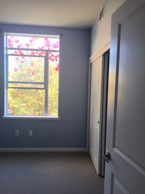 Building Photo - 1057 Saginaw Ter