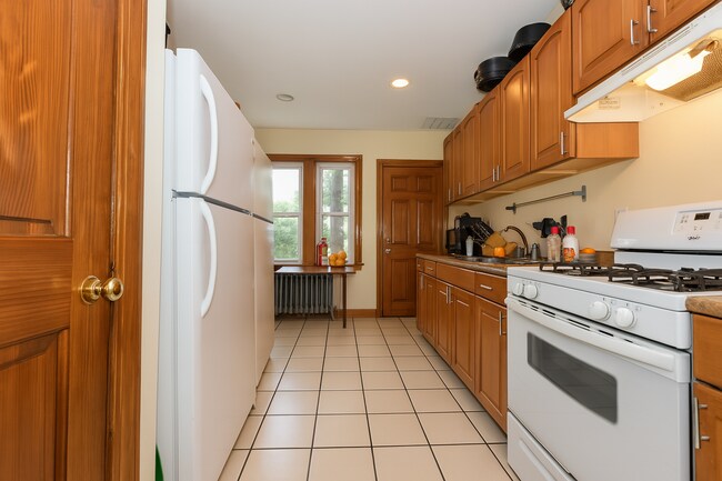 Foto del edificio - Modern 3-Bedroom Duplex Townhouse | + Priv...