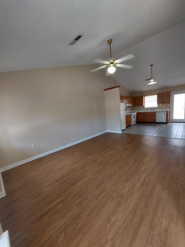 Photo - 220 Wyndham Cir Townhome