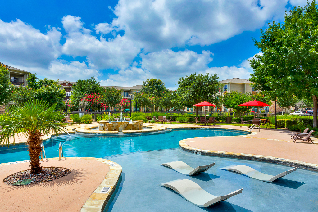 Piscina estilo centro turístico y terraza con Wi-Fi - Bexley at Anderson Mill