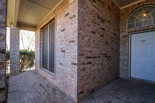 Building Photo - 2120 Leandra Ln