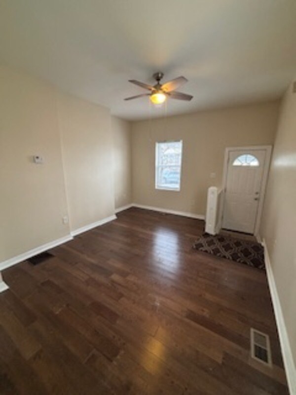 Foto del edificio - 212 S Loudon Ave