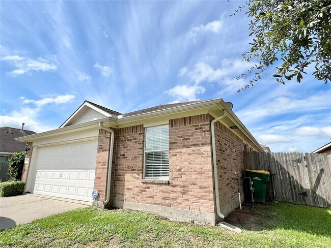 Building Photo - 111 Laurel Meadow Ct