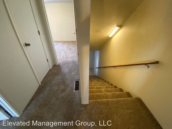 Building Photo - 2306 Chelwood Park Blvd NE