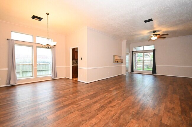 Foto del edificio - 16302 Ash Point Ln