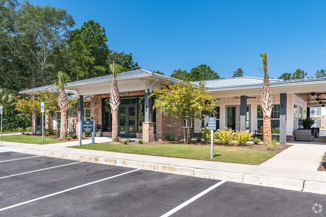 Leasing Office and Clubhouse - Waters at Oakbrook