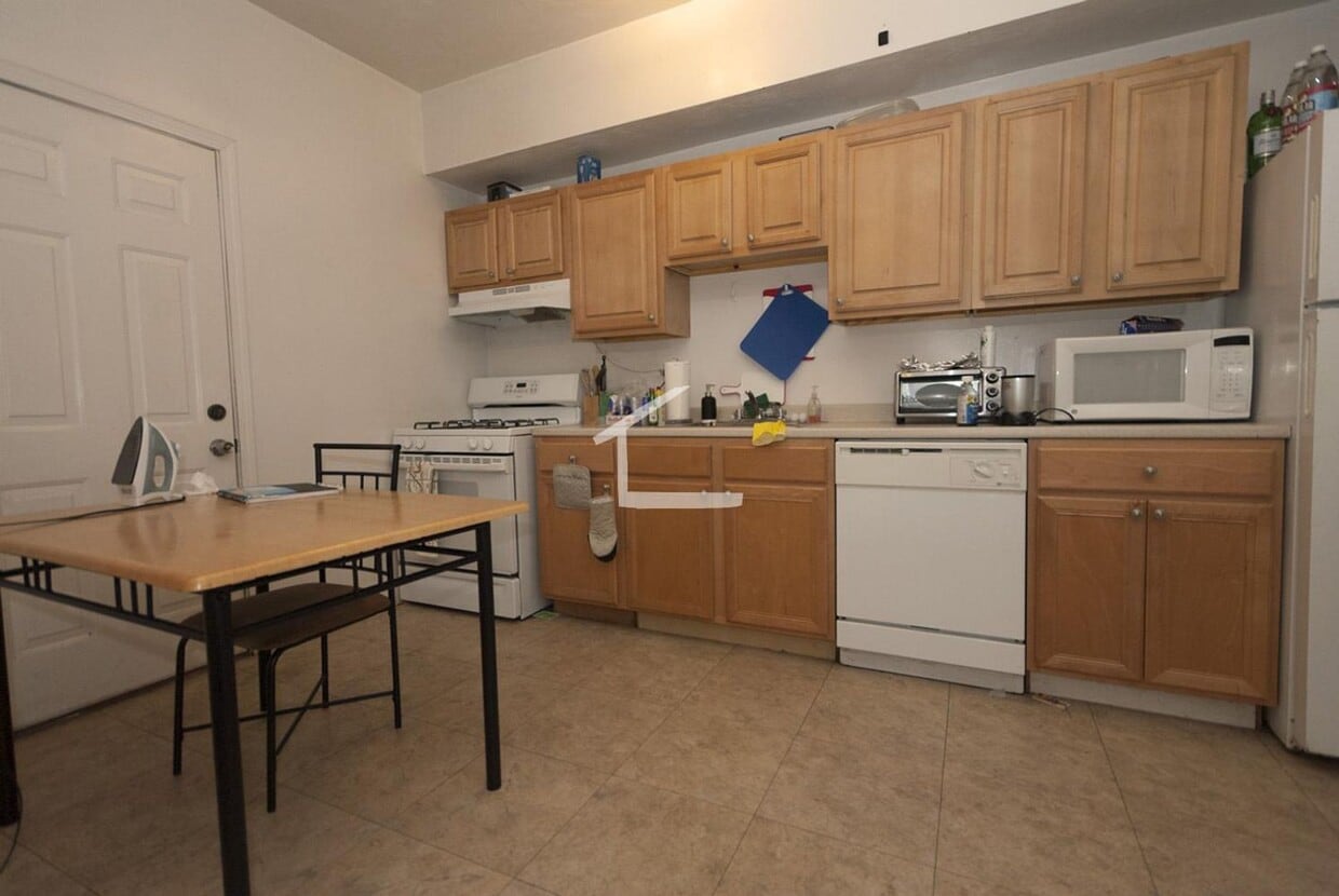 Great 3 bedroom close to BU and the green line - Great 3 bedroom close to BU and the green line