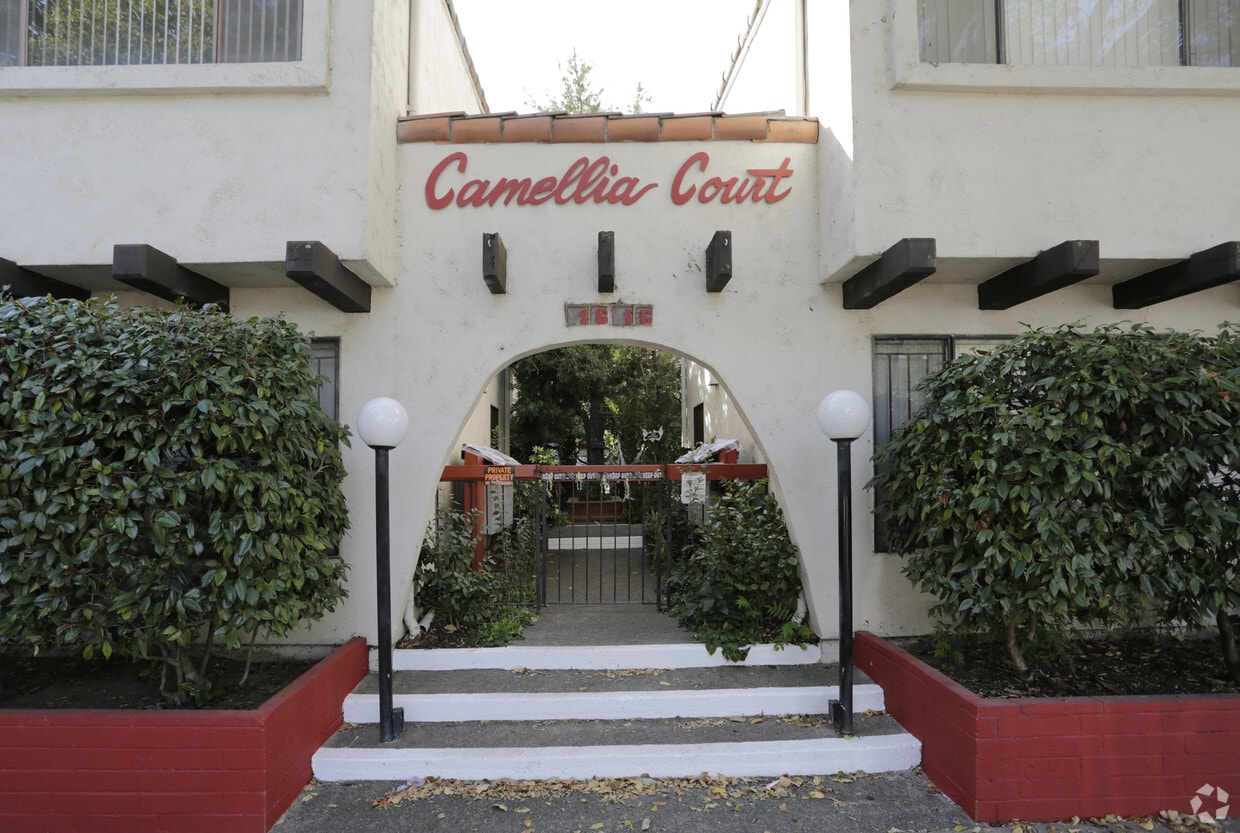 Camellia Court - Near Everything, All Amenities!  1616 Q Street, Camellia Court Apartments