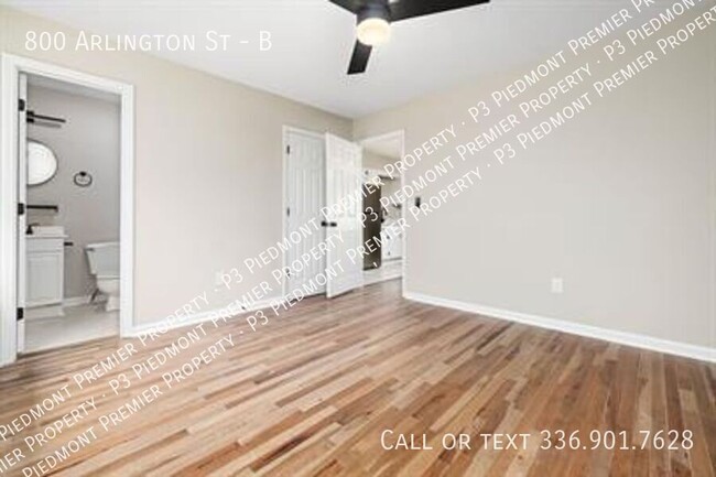 Building Photo - Fully Renovated Apartment near UNCG- 2 bed...