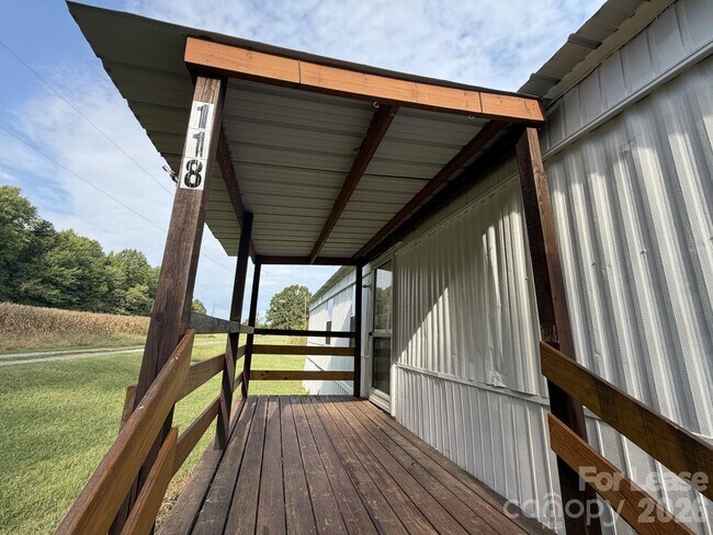 Foto del edificio - 118 Ricks Ln