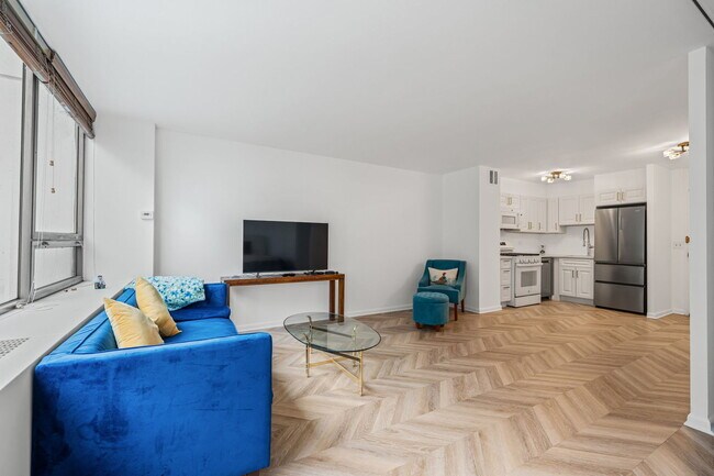 Foto del edificio - 2800 N Lake Shore Dr