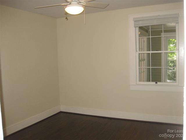 Building Photo - 320 N 6th St