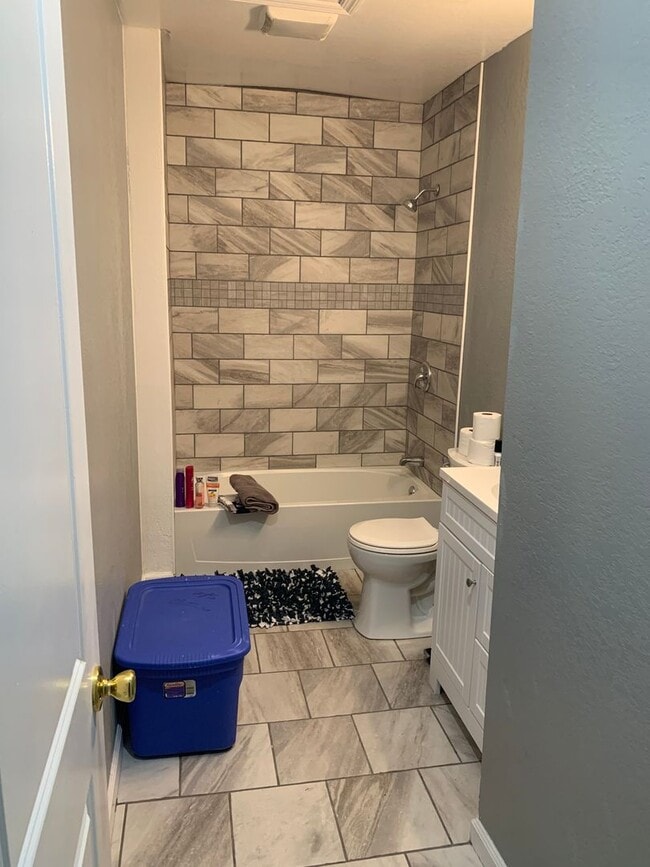 903 E Cason st - 903 E Cason st Apartment