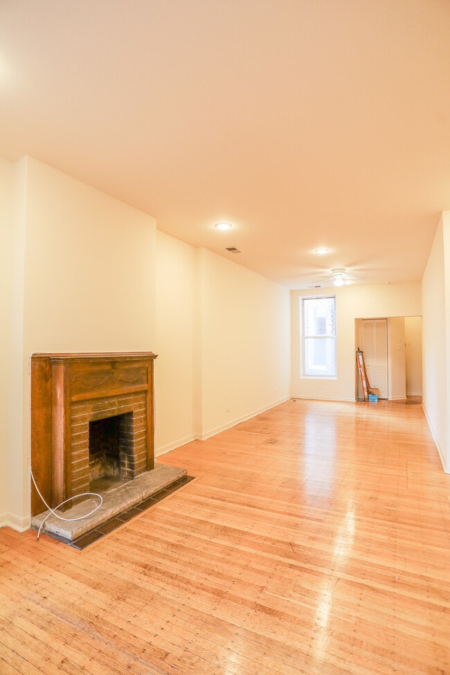 Building Photo - 2741 N Hampden Ct