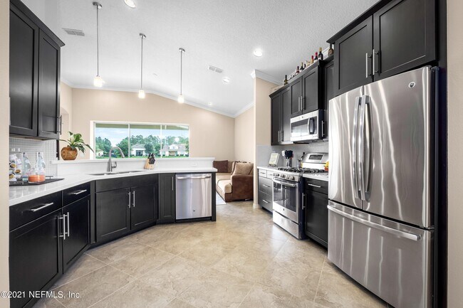 Building Photo - 116 Berot Cir