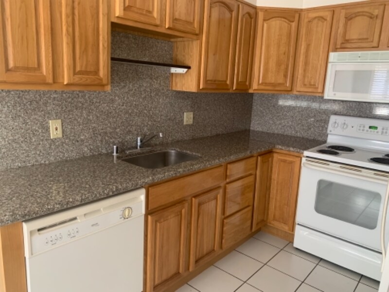 Foto principal - 3561 Farm Hill Blvd