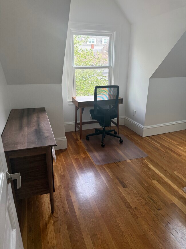 Foto del edificio - 96 Munroe St