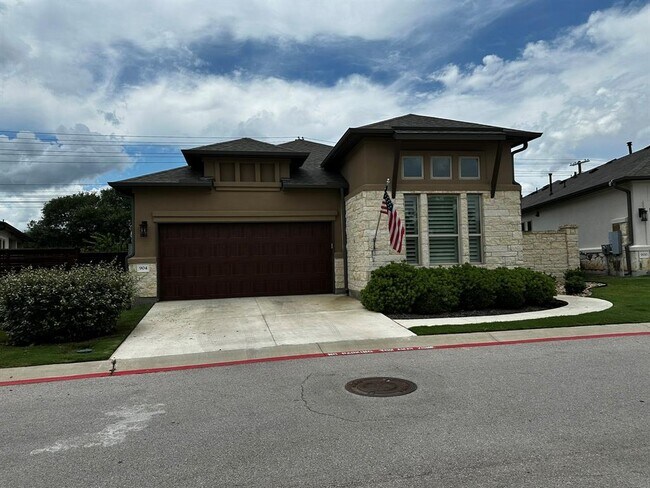 Building Photo - 904 Indian Hawthorne Dr