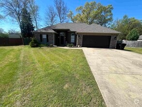 Building Photo - 116 Kee Cove Ct
