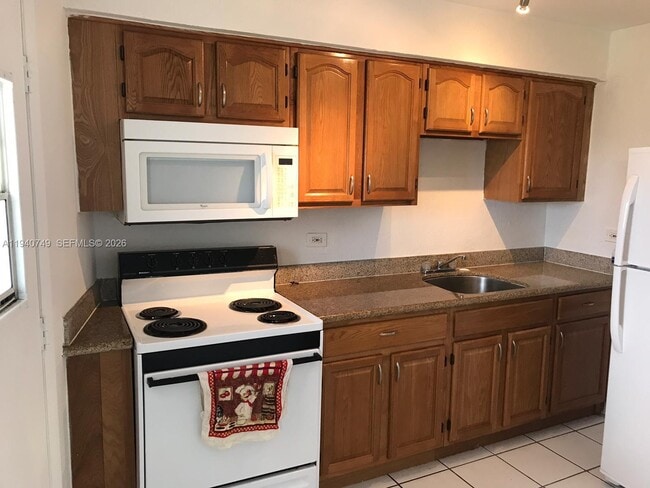 Foto del edificio - 1610 NW N River Dr