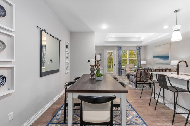 Building Photo - Encore at West Valley