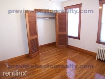 Foto del edificio - 62 Glencoe St