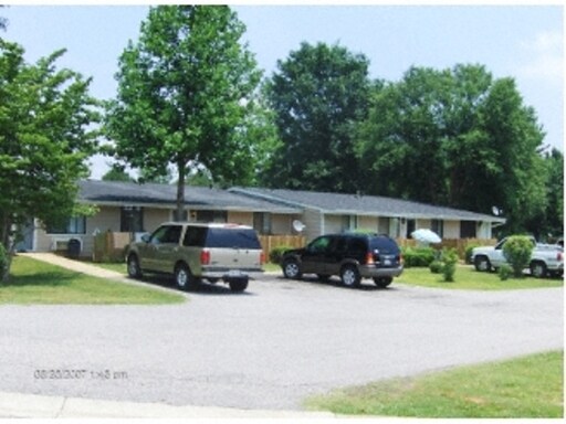 Foto principal - 4848 Poplar Springs Rd