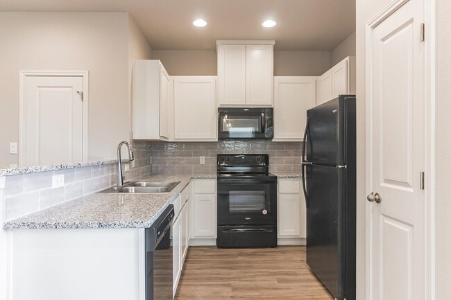 Building Photo - 122 Peruna Dr