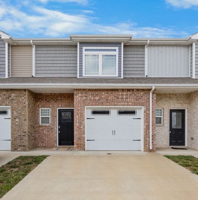 Building Photo - 326 Fallow Cir