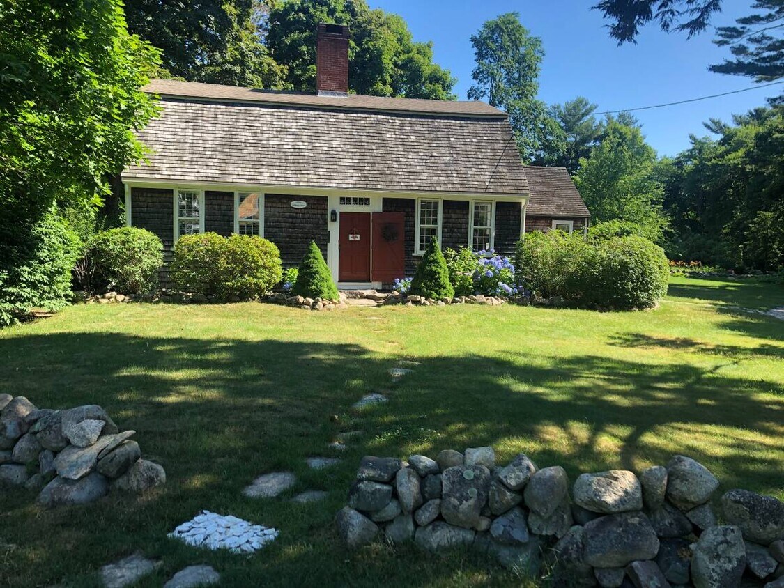 Primary Photo - 272 First Parish Rd