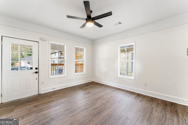 Foto del edificio - 1148 McDaniel St SW