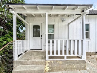 Building Photo - 3048 Guirado St