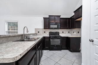 Building Photo - 3021 Sparrow St