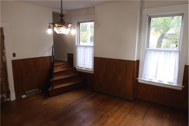 Photo - 203 Boone St House