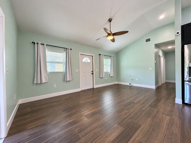 Building Photo - 29873 Journeys End Rd