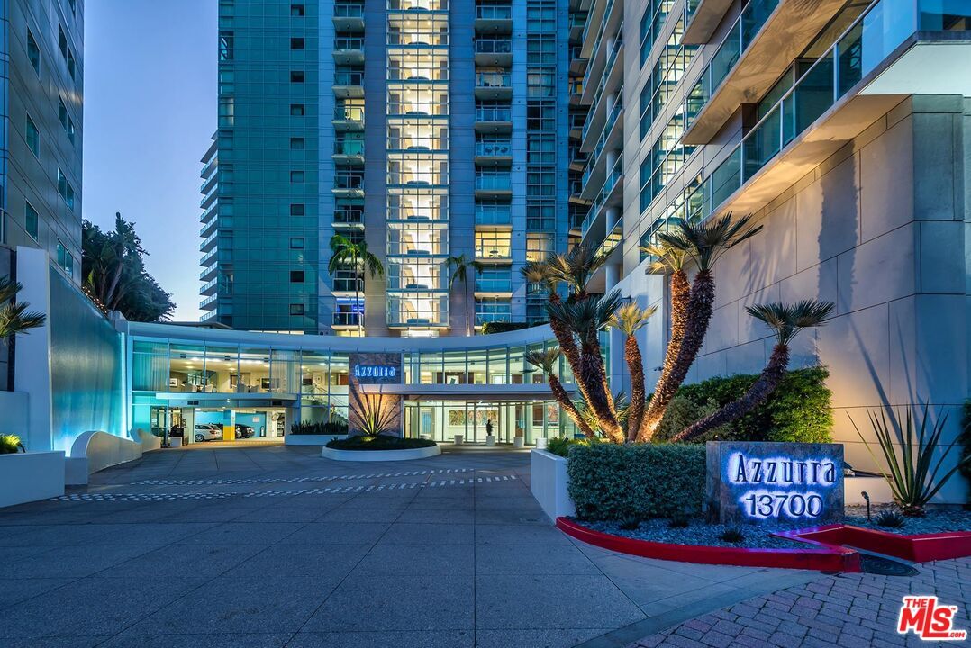 Foto principal - 13700 Marina Pointe Dr