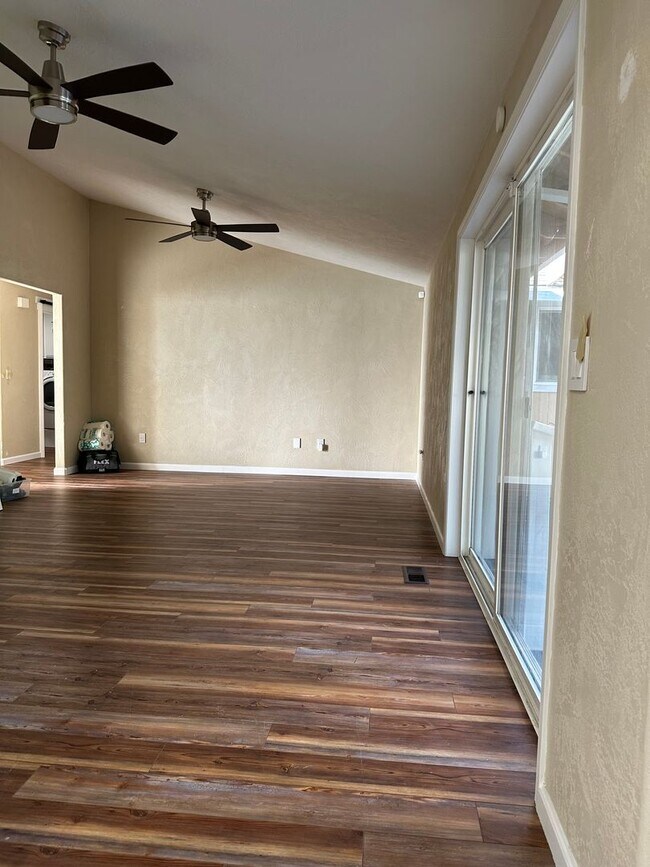 Foto del edificio - For Rent – Coming soon!!! Newly Renovated ...