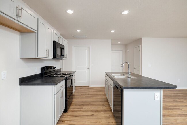 Foto del edificio - Beautiful 4 Bedroom Home In Aurora