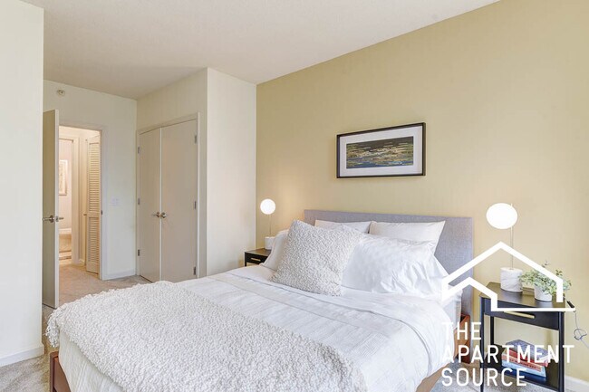 Foto del edificio - 353 N Desplaines St