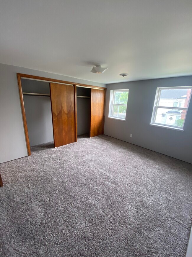 Bedroom 1 - Large closet - 501 N Main St